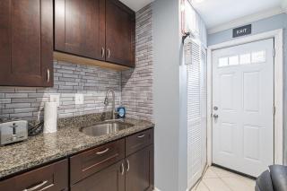 Modern Apartment in DC 2-Bedroom - Washington - 3