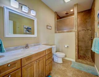 Bella Vita Beach House - 2