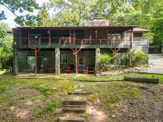 Lake Lanier Escape- Gainesville Lakefront Stay - Gainesville - 7
