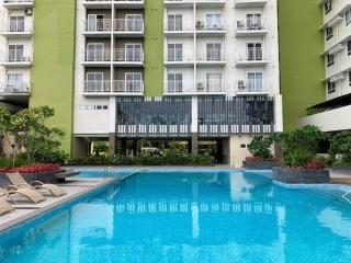 Condo at Mesatierra Garden - Quiet, Tidy, Central Location - Davao - 1