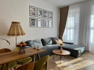 Timeless apartment near city center - Staré Mesto - 2
