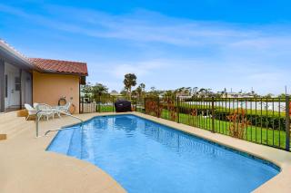 Waterfront Oasis - Englewood - 9