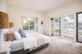 Maori in Rye walk to the beach and shops in minutes - 2