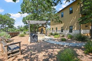 Far View Gasthaus (pet friendly) - 8