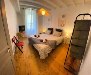 Gîte le Calsou 4 étoiles 3ch MontagneNoire Chât Cathare Carcassonne jardin rivière - 3