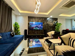 Discover the true definition of luxury in Gold Crest Mall by HBA - Lahore - 9
