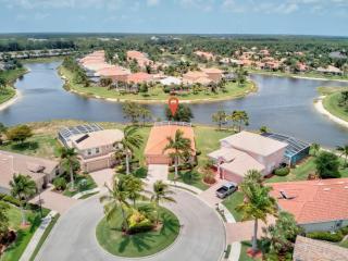 Fantastic Reflection Lakes Pool Home with Fabulous Views in Naples Florida - Naples - 8