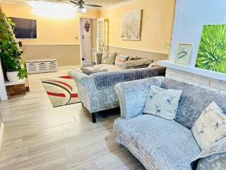 Entire 3bedroom Home in Essex - Basildon - 2
