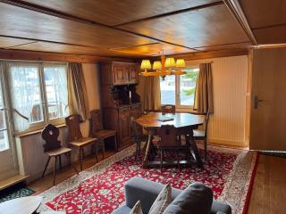 Quietly situated holiday home with marvelous mountain views - Adelboden - 9