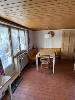 Quietly situated holiday home with marvelous mountain views - Adelboden - 4