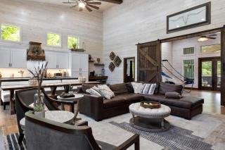 Chic Rustic Cabin- Woodsy Retreat in Eagle Mt - 1