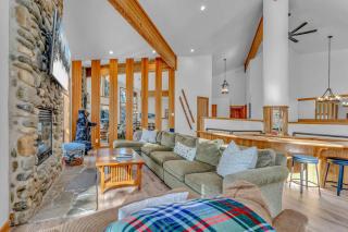 Luxury Truckee Retreat with Hot Tub and Sauna - Truckee - 5