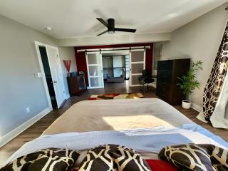 The Blue Door Oasis - Spacious with Open Concept - 4