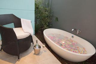 Cavvanbah - April Sun Villa - 4