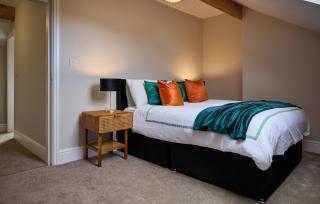 Perfect For Groups, Contractors and Corporate Workers - Headingley - 8