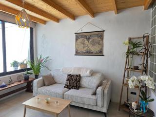 Alunita & Pirita, Habitación con Jardín, Terraza y WiFi en zona tranquila y céntrica - Nazaret - 2