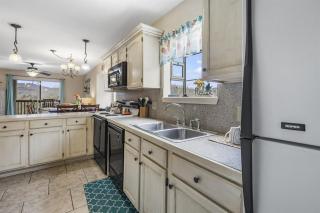 The Cove 9-4 By SDC, Big Deck, Pool, Hot Tub, Lake View, No Stairs - Branson - 5