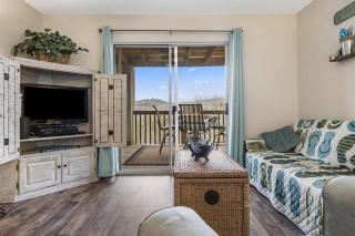 The Cove 9-4 By SDC, Big Deck, Pool, Hot Tub, Lake View, No Stairs - Branson - 4