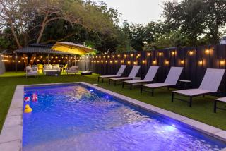 Cuba - New Modern 3BR Heated Pool Home - Miami - 8
