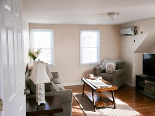 Nicely Remodeled Top Floor Unit On The Bayside In Ship Bottom, Large 1 Bedroom With Amenities That Include 3 A,c, Units,, - 4