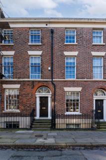 Flatzy - City Centre Mansion 2, Sleeps 22, 4 Baths - Liverpool - 8