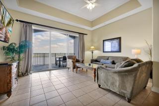 Living the Disney Dream! Lake View Luxury Condo - Orlando - 5