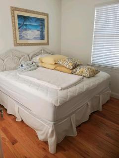 Oceanside, Single Family, Brant Beach, Beach Badges, Rooftop Deck, Wifi, Private Yard, Washer Dryer, - Beach Haven Crest - 4
