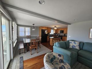 Brant Beach Ocean Front Duplex - 1St Floor With Expansive Views 51851 - Brant Beach - 4