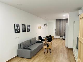 living station 8 - Málaga - 3
