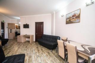Batumi Apartment Chic City Getaway - by Wehost - Batumi - 7