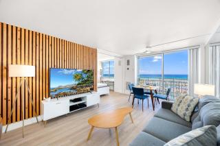 Ilikai Marina Stunning Ocean & Harbor Views - Walk to the Beach! - 0