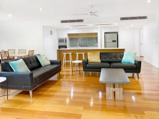 Maggies Beachfront Apartment 2 - Horseshoe Bay - 4