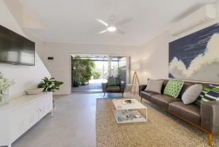 Sandpiper - Steps to Beach - BBQ - Courtyard - Port Adelaide - 0