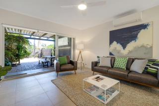 Sandpiper - Steps to Beach - BBQ - Courtyard - Port Adelaide - 4