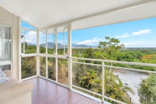 Skyline Cairns, 1BR Guesthouse - 10 mins to City - Edge Hill - 4