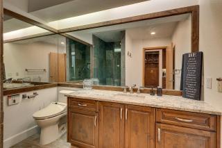 Palisades Tahoe Lodge Rentals Premium Studio Loft #358 - 5