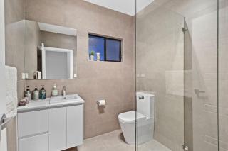Modern Haven - Toronto - 3