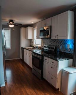 Reconnect in a Cozy Retreat - 8