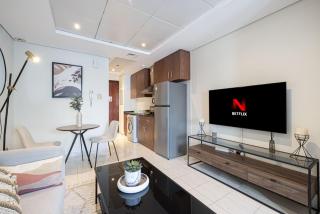 Lake View Studio near Marina with Pool, Sauna and Gym - 8