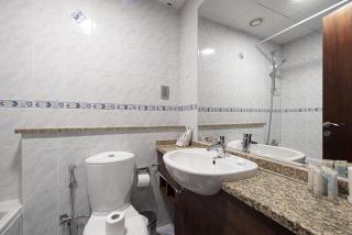 Lake View Studio near Marina with Pool, Sauna and Gym - 3