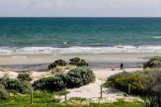 Seascape - 2 Bed Ocean View with BBQ - Port Adelaide - 1