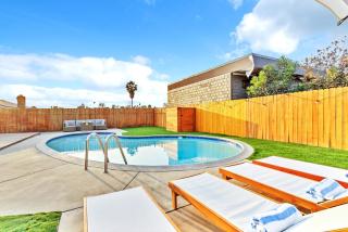 Luxe Home w Pool & Firepit, Bachelorette Friendly - 8
