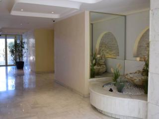Sea View in Golfe-Juan Near Cannes Beach - Vallauris - 2