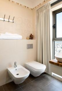 Lovely 3 Bedroom Mini Penthouse on 30th Floor - 1
