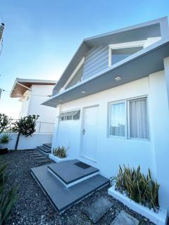 Lakeview Loft with Sunset Deck - - 0