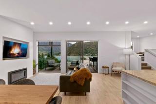 Stunning & modern home with fantastic lake views - Queenstown - 5