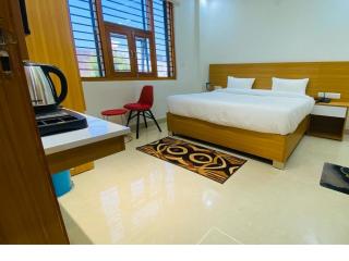 Shri Bansuri Dham Inn - Vrindāvan - 7