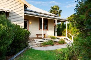 Spacious Goldfields Retreat - Castlemaine - 9