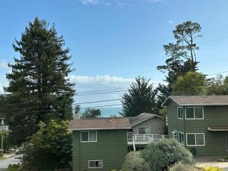 Cozy 3-bedroom house, ocean view, walk to beach! - El Granada - 2