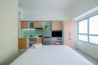 Functional and Minimalist Studio Apartment at Springlake Summarecon By Travelio - Bekasi - 5